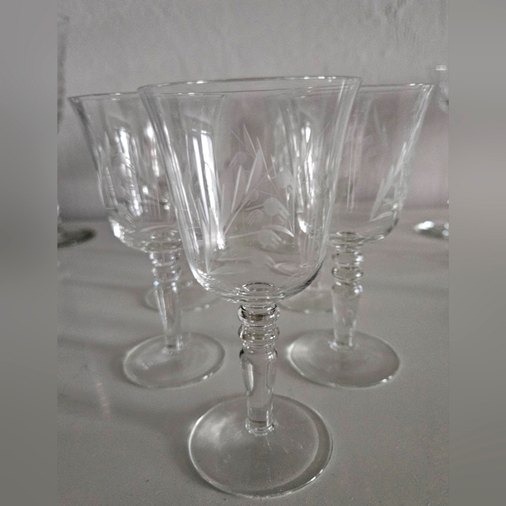 LIBBEY Rock Sharpe Etched Floral Crystal 4 oz Stemmed Wine Glasses | x 9